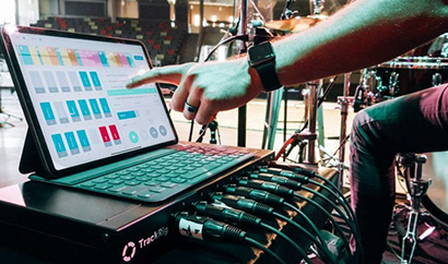A drummer Using Loop